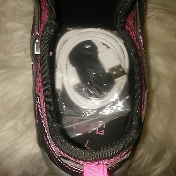 LD light up sneakers - Picture 6 of 8